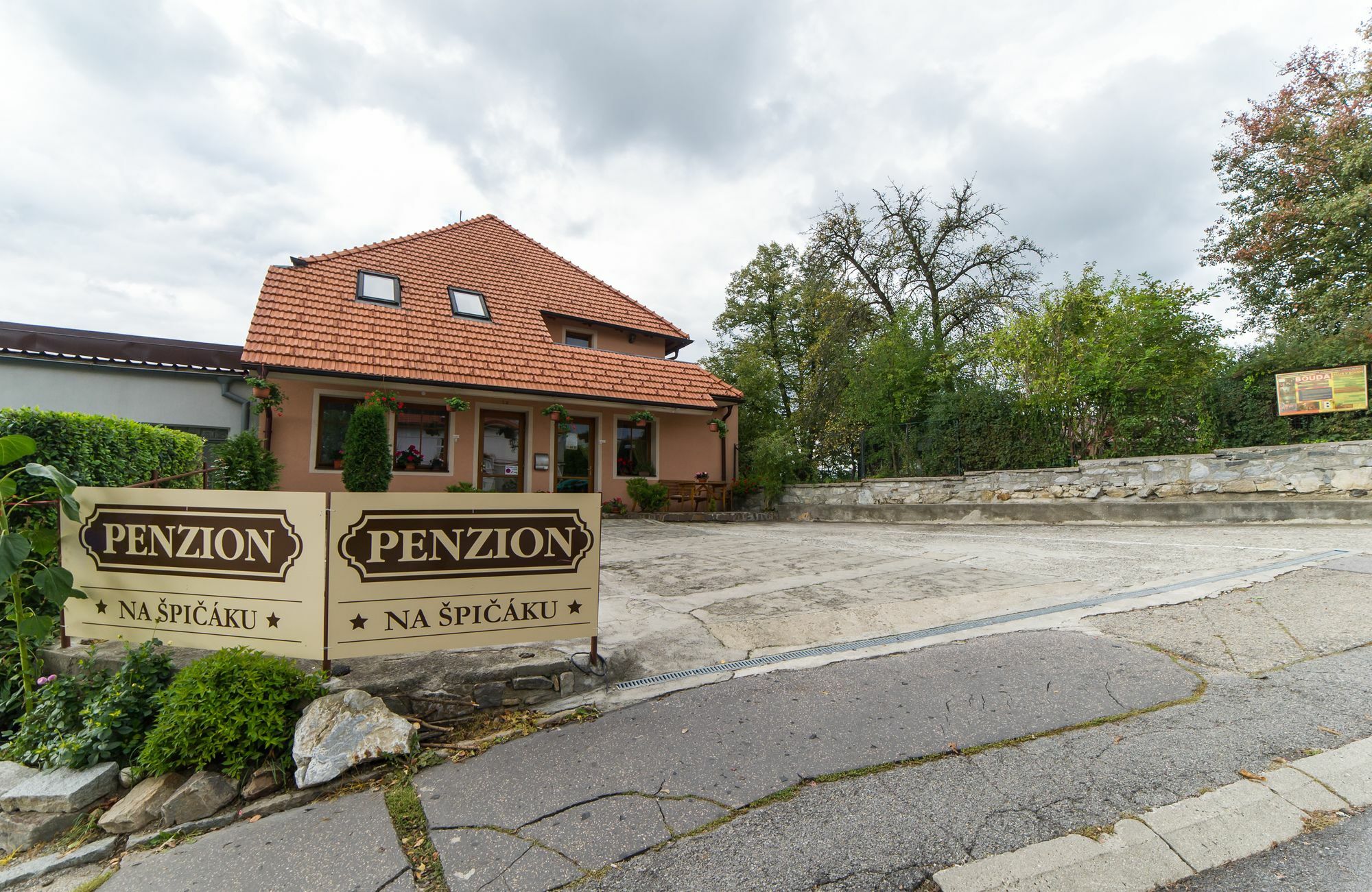 Penzion Na Spicaku Hotel Cesky Krumlov Exterior photo